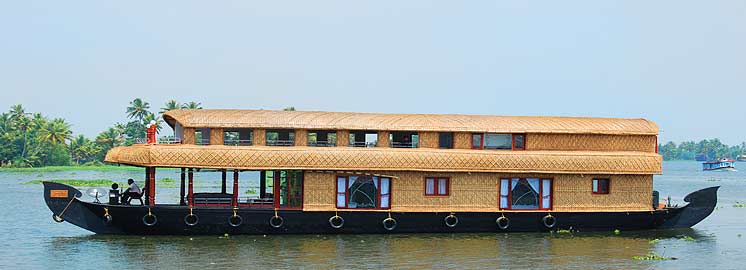 6 bed rooms houseboats in alleppey